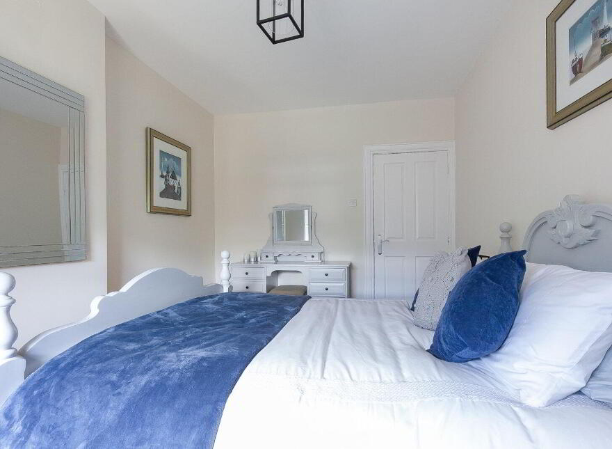 4 Bromfield, Belfast, BT9 6WA