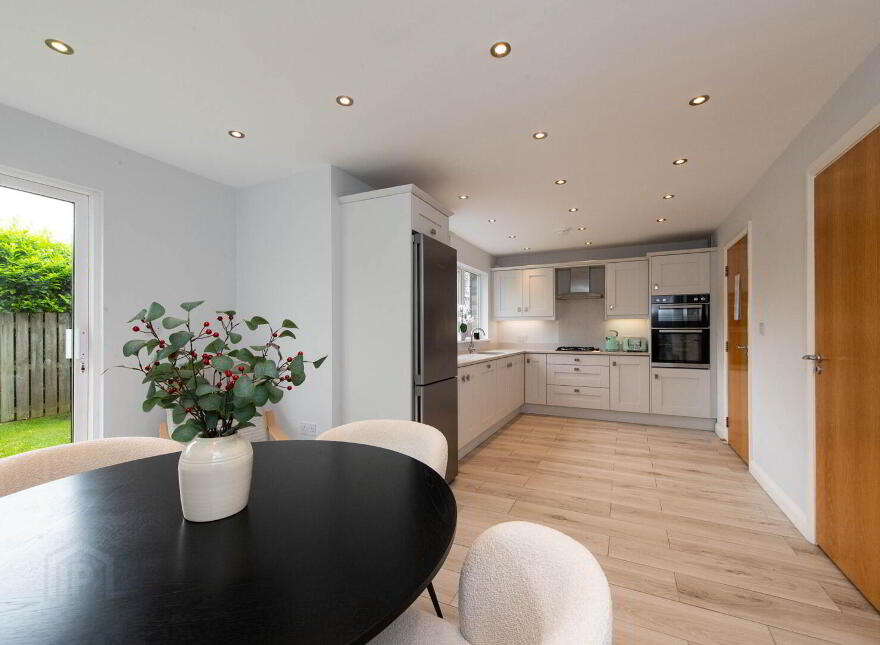7 Rogan Wood, Newtownabbey, BT36 4BG