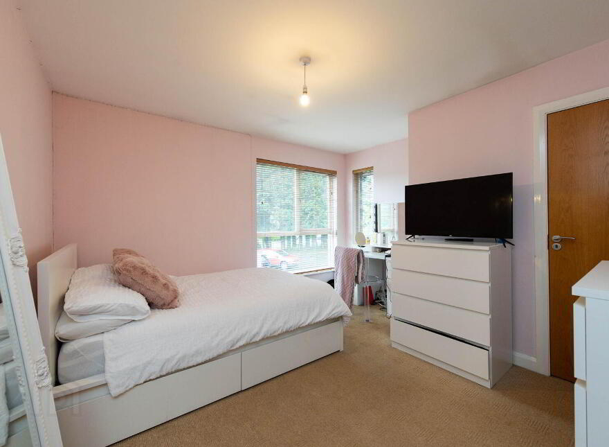 7 Rogan Wood, Newtownabbey, BT36 4BG