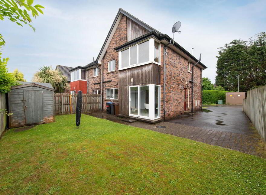 7 Rogan Wood, Newtownabbey, BT36 4BG