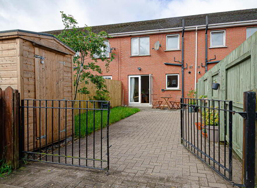 9 Loopland Court, Cregagh, Belfast, BT6 9FJ