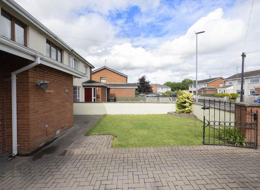 16 Sperrin Drive, Lurgan, Craigavon, BT67 9EH
