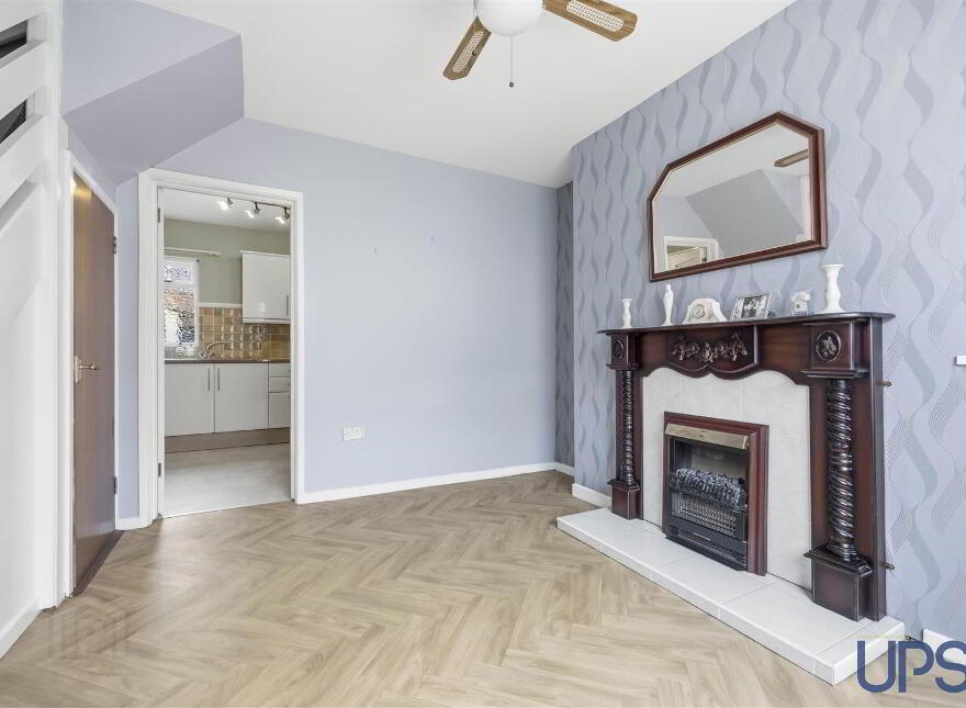 16 Islandbawn Street, Falls Road, Belfast, BT12 7LS