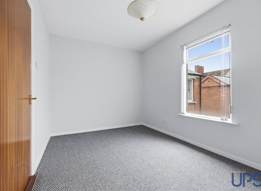 16 Islandbawn Street, Falls Road, Belfast, BT12 7LS