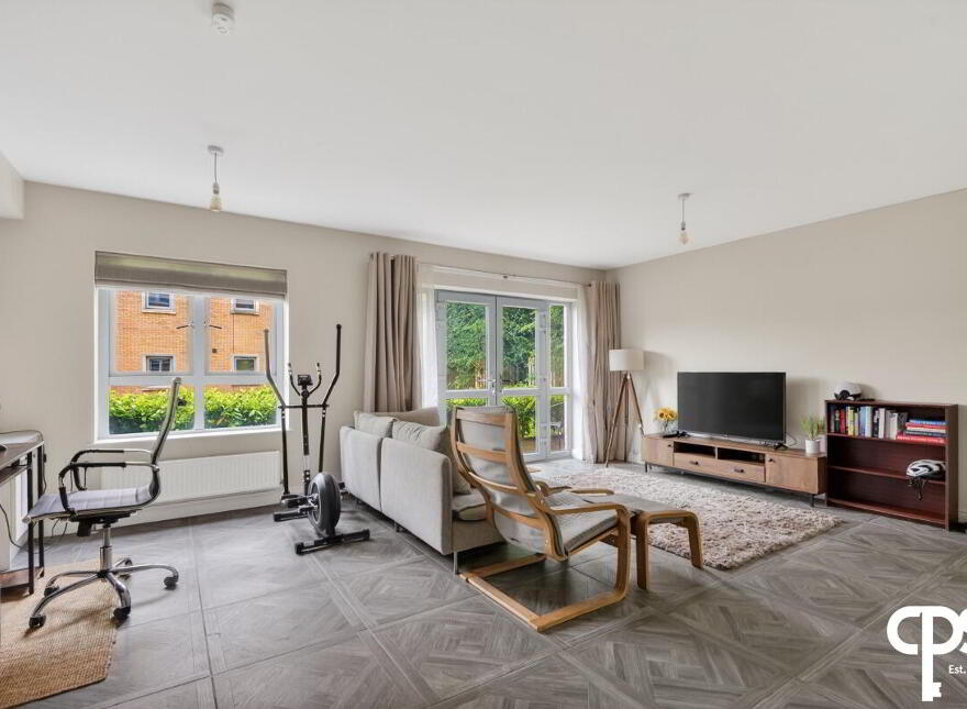 94 The Rose Garden, Dunmurry, Belfast, BT17 9GY