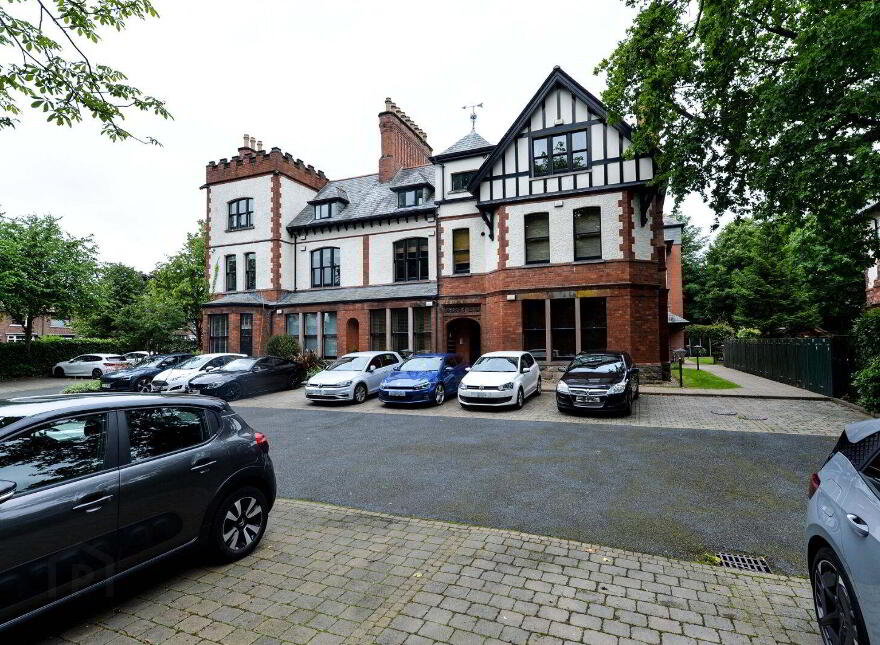 Apartment 17 Sandown Court 82 Sandown Road, Belfast, BT5 6GU