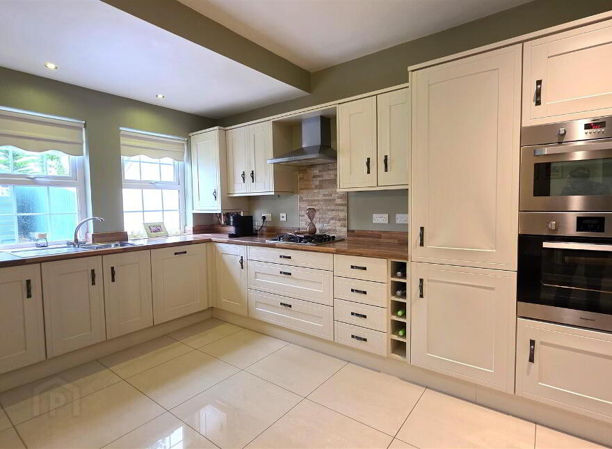 10 Coyle Court, Antrim, BT41 1DH