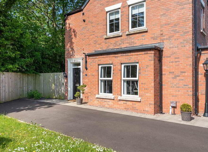 29 Frys Meadow, Ballymena, BT43 7BU