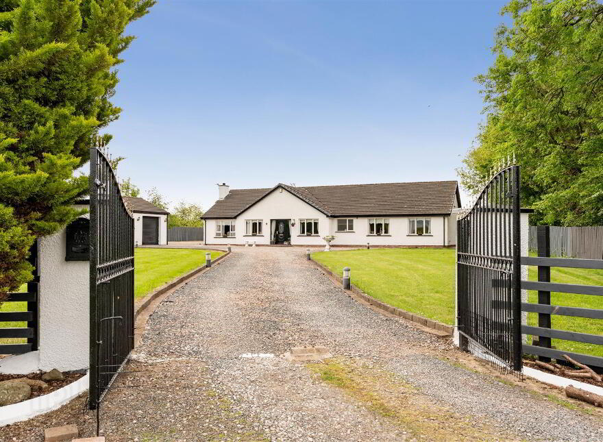 33 Lisnataylor Road, Nutts Corner, Crumlin, BT29 4TD