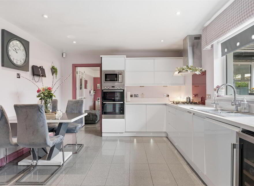 33 Lisnataylor Road, Nutts Corner, Crumlin, BT29 4TD