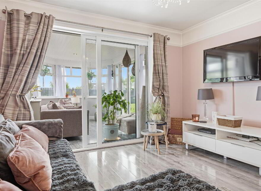 33 Lisnataylor Road, Nutts Corner, Crumlin, BT29 4TD
