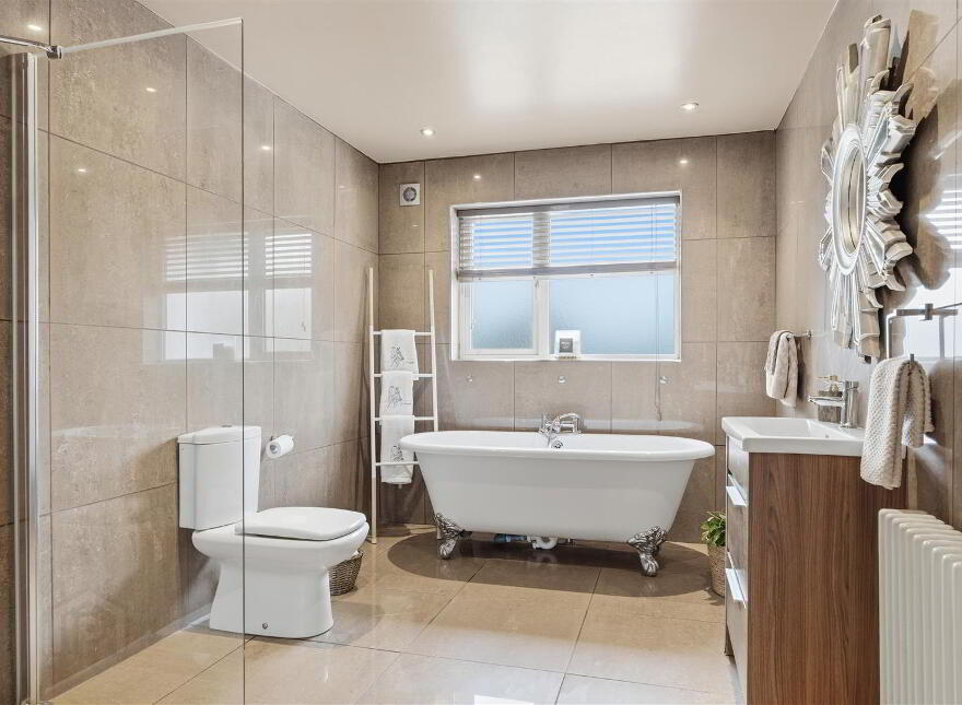 33 Lisnataylor Road, Nutts Corner, Crumlin, BT29 4TD