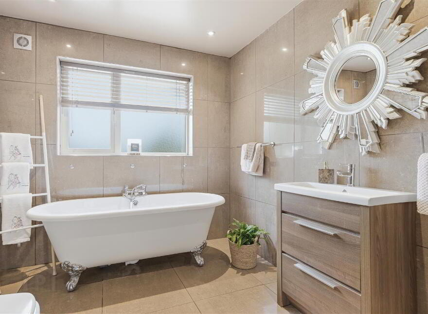 33 Lisnataylor Road, Nutts Corner, Crumlin, BT29 4TD