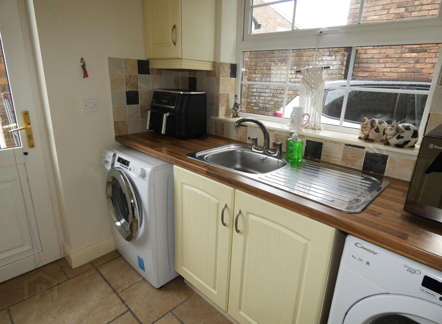 4 Millbrooke Manor, Ballymoney, BT53 7HX