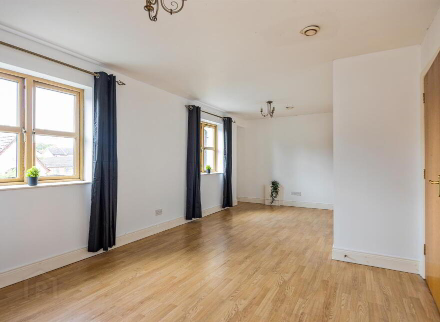 69 Woodrow Gardens, Saintfield, BT24 7WG