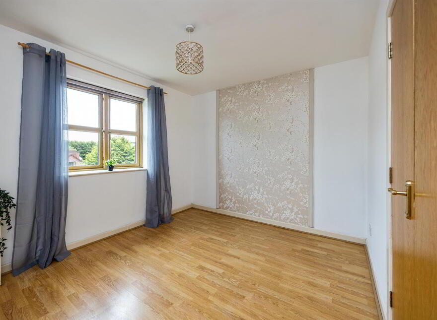 69 Woodrow Gardens, Saintfield, BT24 7WG