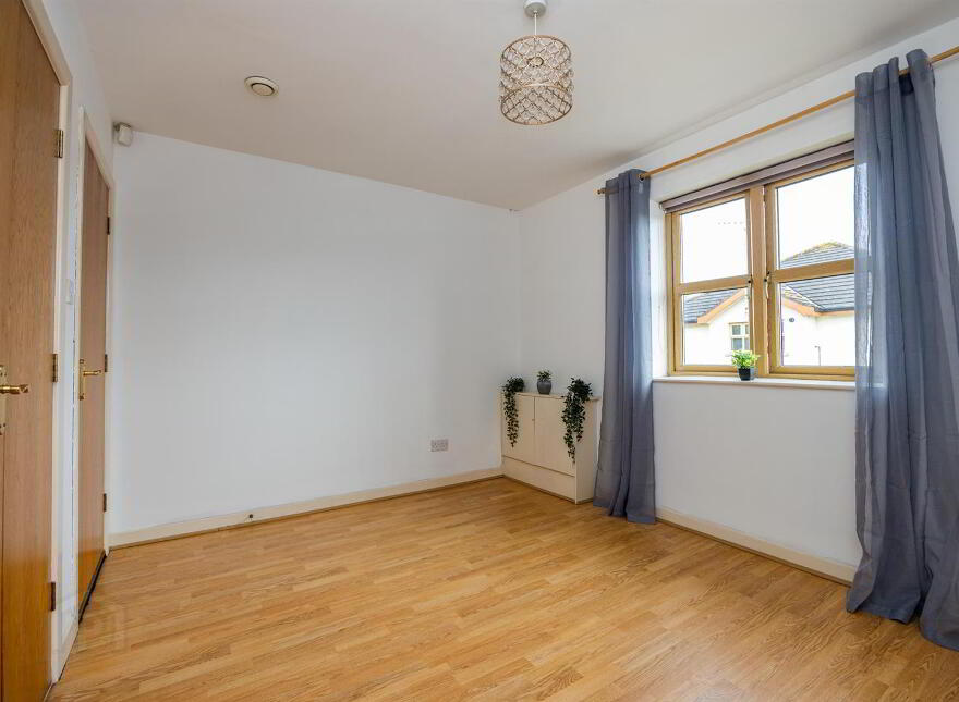 69 Woodrow Gardens, Saintfield, BT24 7WG