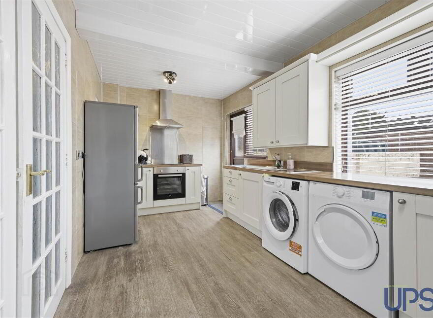 14 Creeslough Gardens, Lenadoon, Belfast, BT11 9HL
