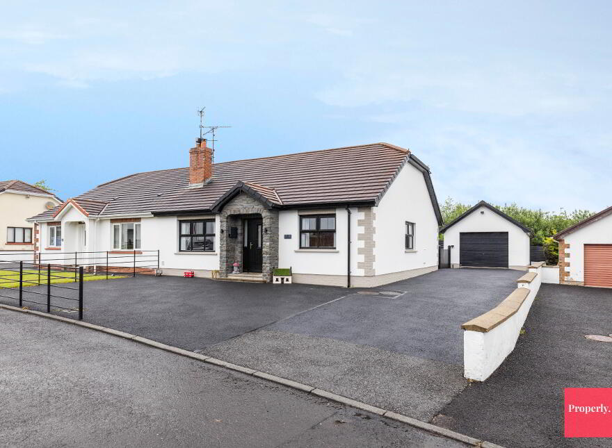 5 Castle Crescent, Castledawson, BT45 8RR