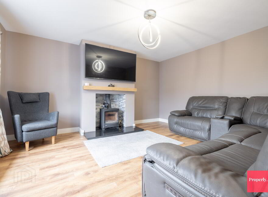 5 Castle Crescent, Castledawson, BT45 8RR