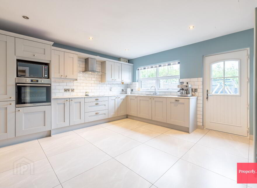 5 Castle Crescent, Castledawson, BT45 8RR