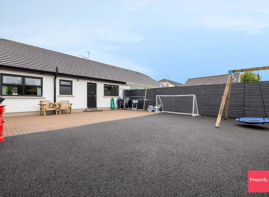 5 Castle Crescent, Castledawson, BT45 8RR