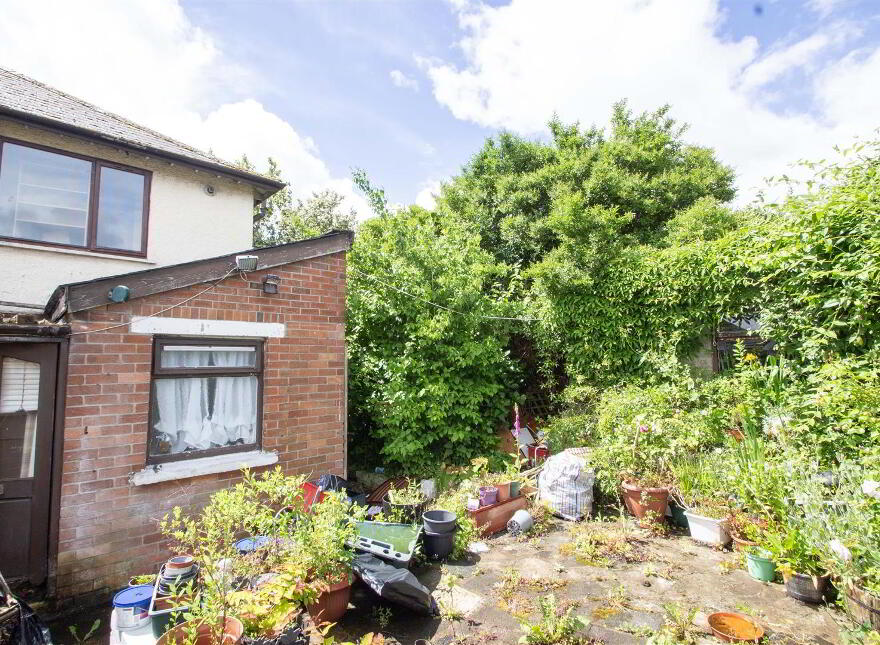 30 St. James's Road, Belfast, BT12 6EA