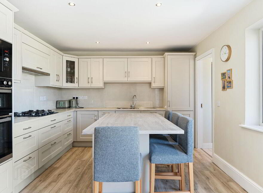 17 Whiteoaks, Clover Hill, Carrigaline, P43CT82