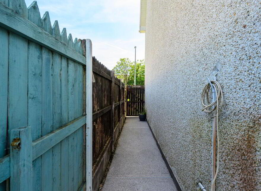 17 Whiteoaks, Clover Hill, Carrigaline, P43CT82