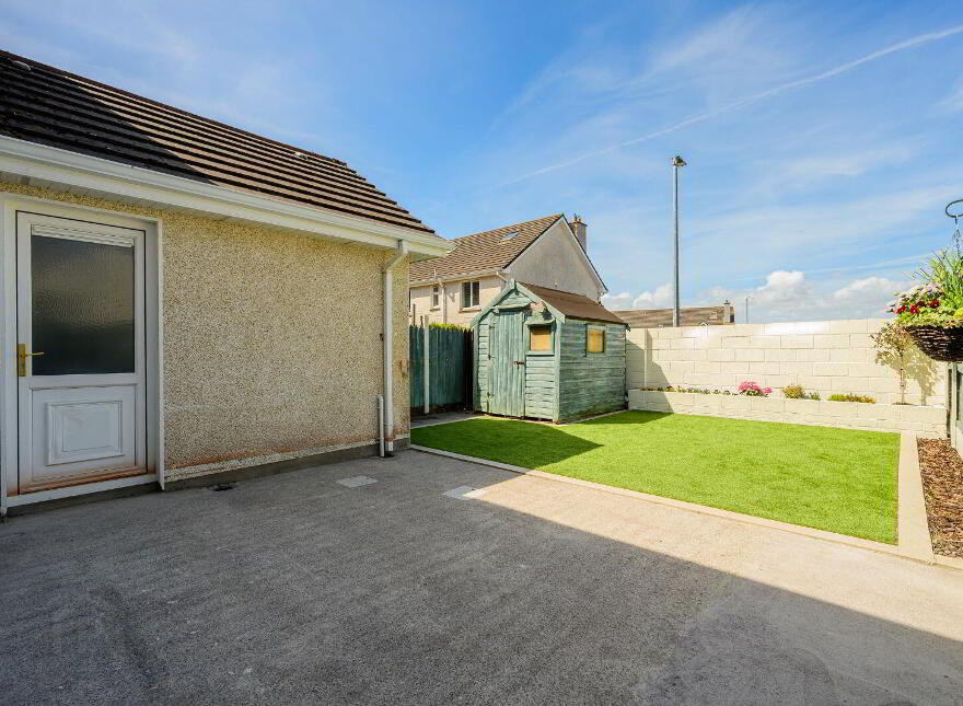 17 Whiteoaks, Clover Hill, Carrigaline, P43CT82