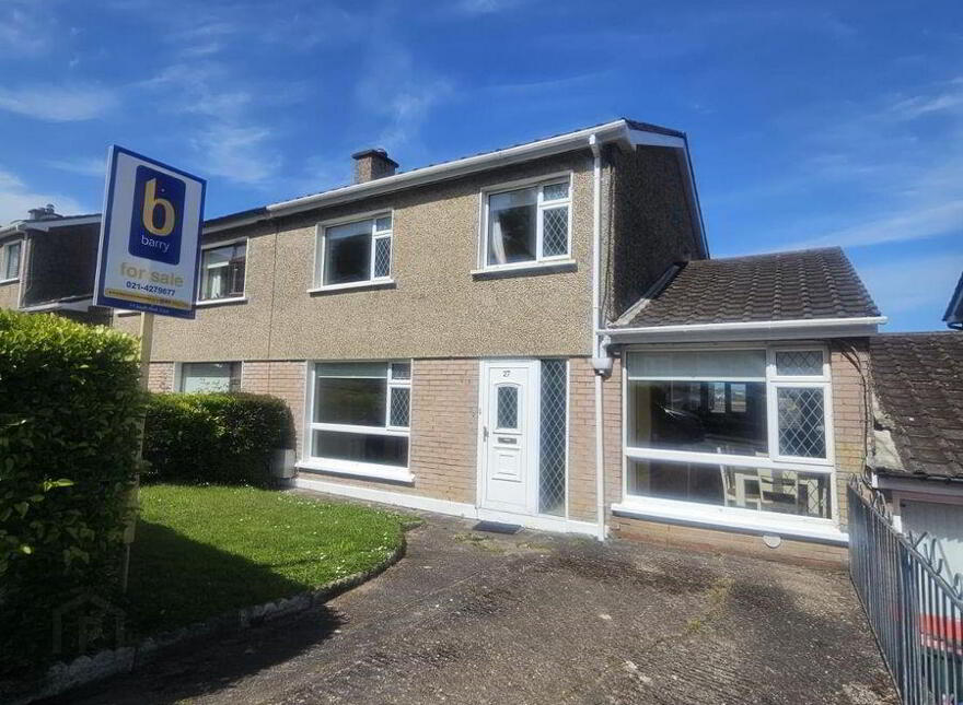 27 Elm Drive, Douglas, T12E6N3