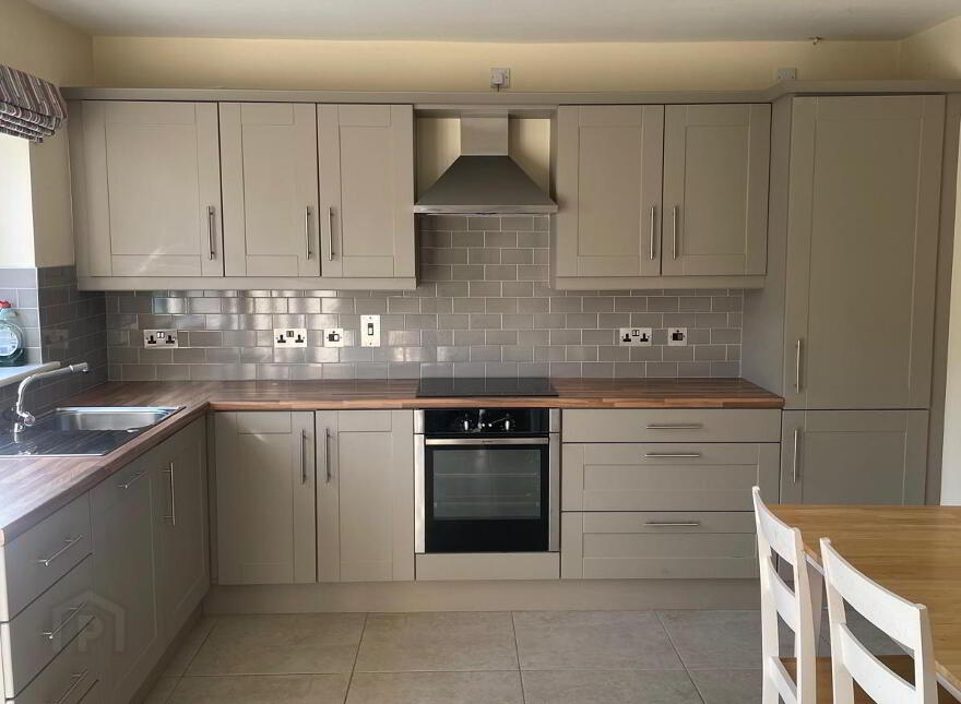 42 Bishop's Green, Banbridge, BT32 4FB