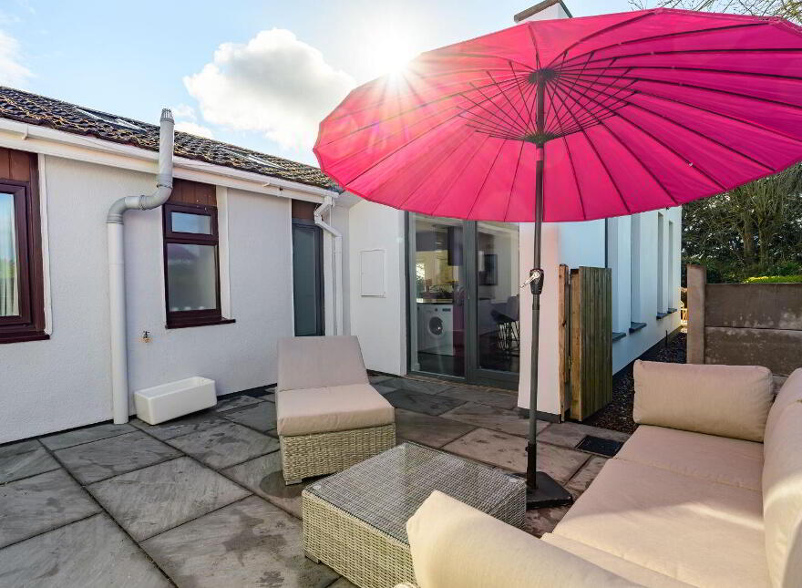 Hill Crest, Ballea Hill, Carrigaline, P43HY05