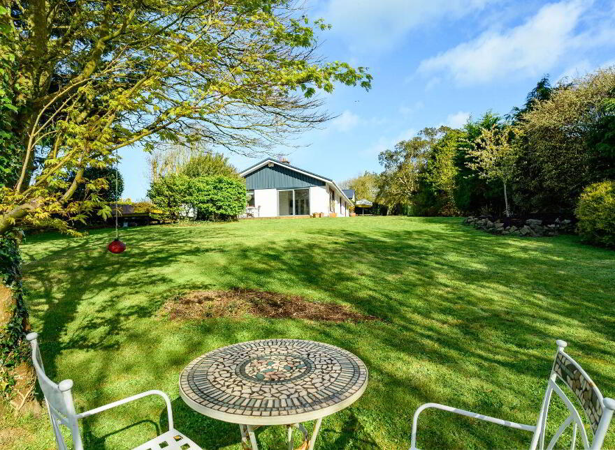 Hill Crest, Ballea Hill, Carrigaline, P43HY05