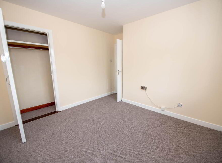 3 Oaklands Park, Letterkenny, F92EW8C