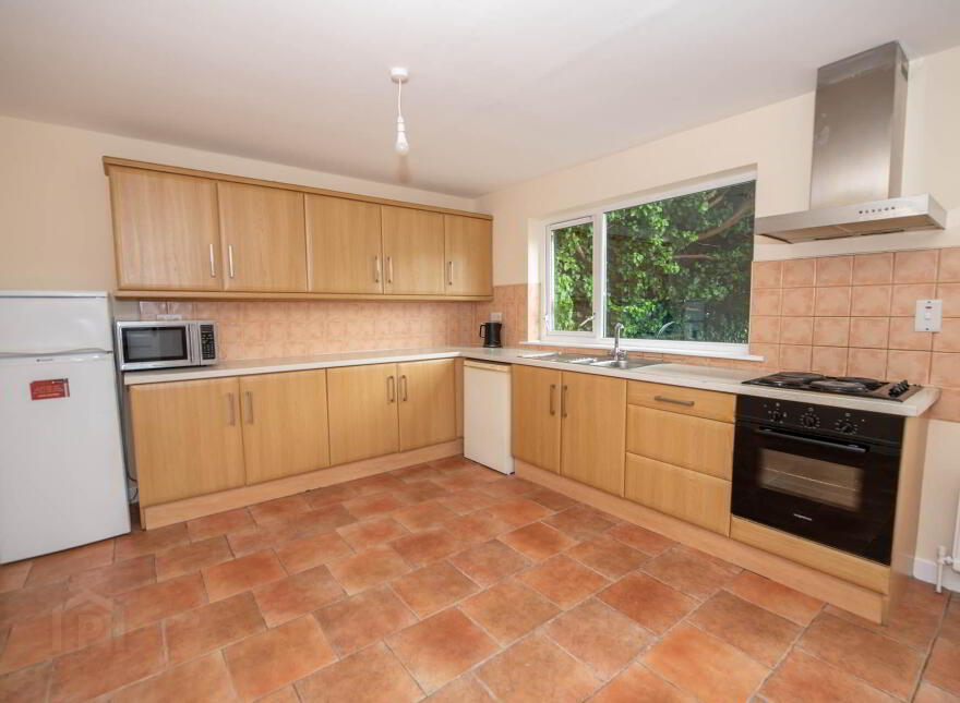 3 Oaklands Park, Letterkenny, F92EW8C
