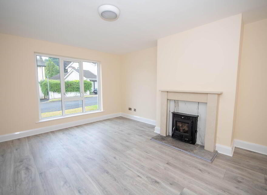 3 Oaklands Park, Letterkenny, F92EW8C