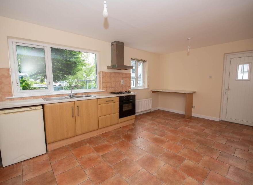 3 Oaklands Park, Letterkenny, F92EW8C