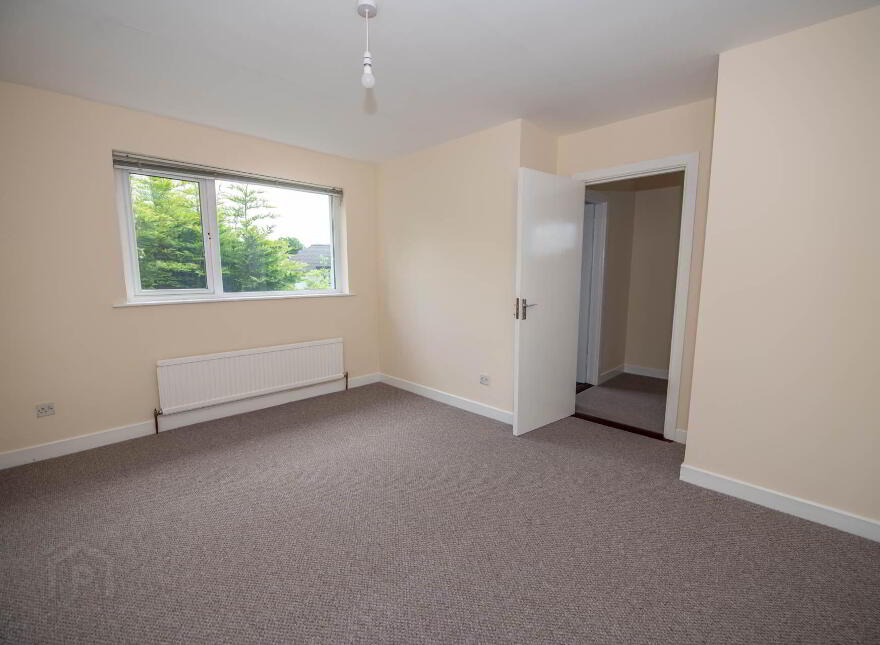 3 Oaklands Park, Letterkenny, F92EW8C