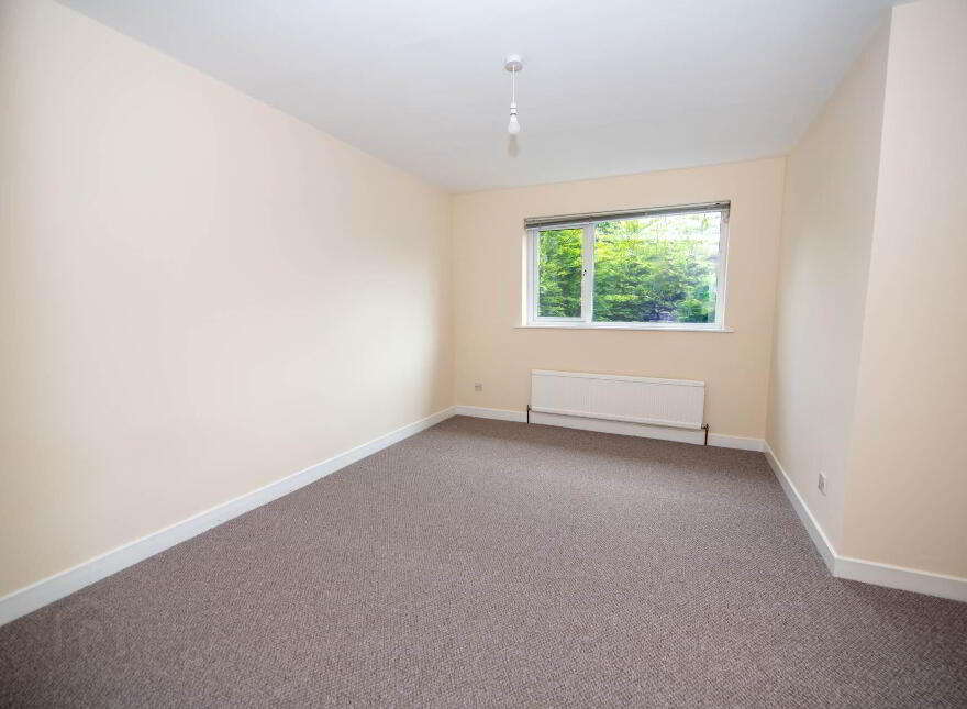 3 Oaklands Park, Letterkenny, F92EW8C