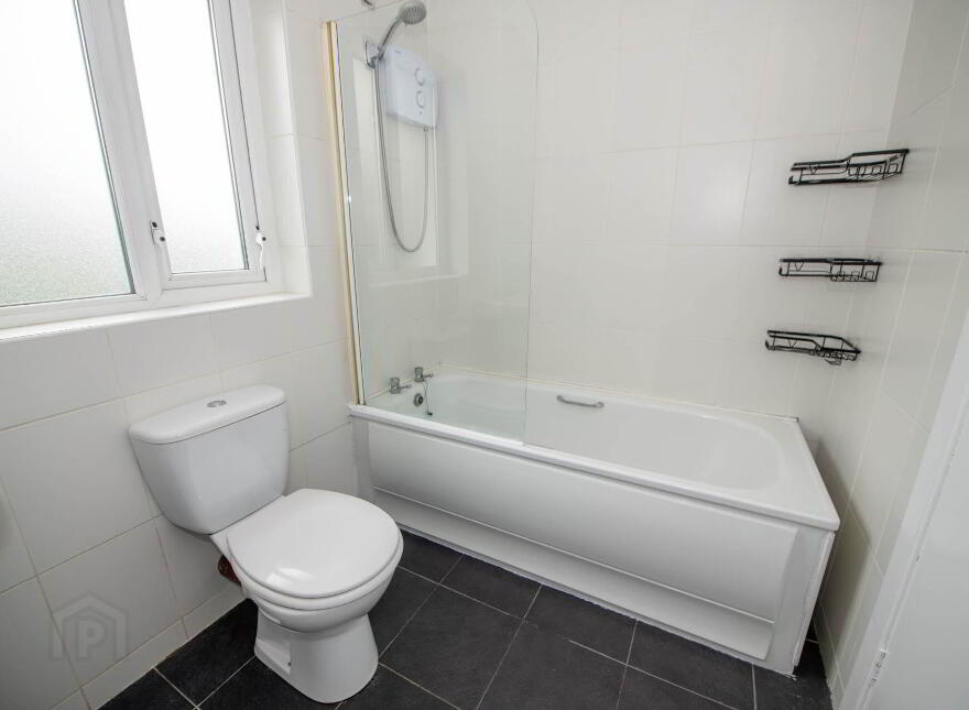 3 Oaklands Park, Letterkenny, F92EW8C
