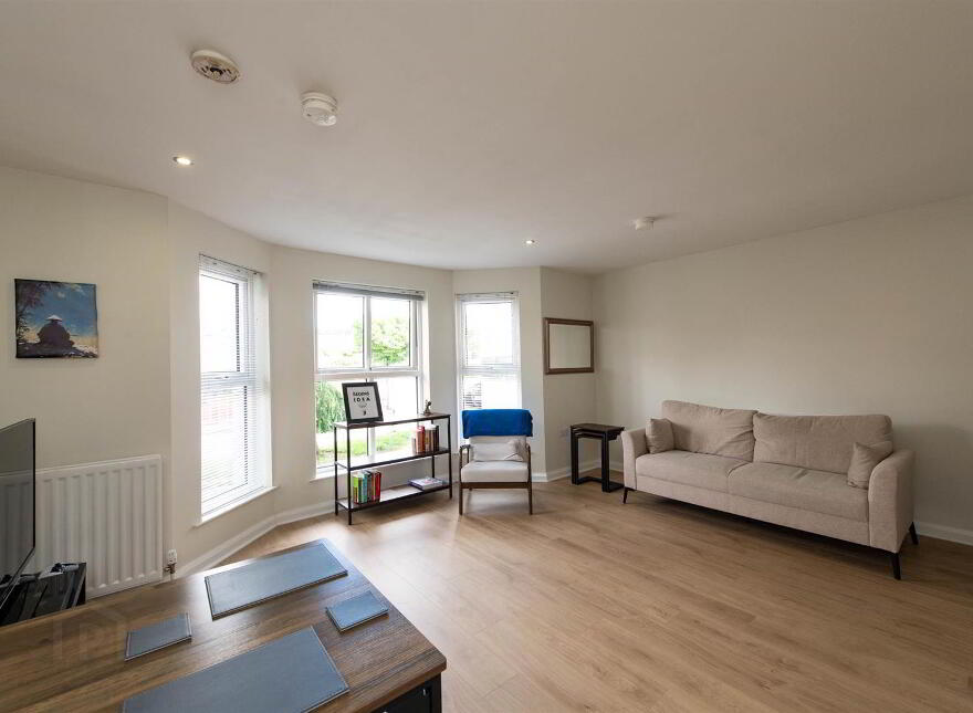 241b Saintfield Road, Belfast, BT8 6PS