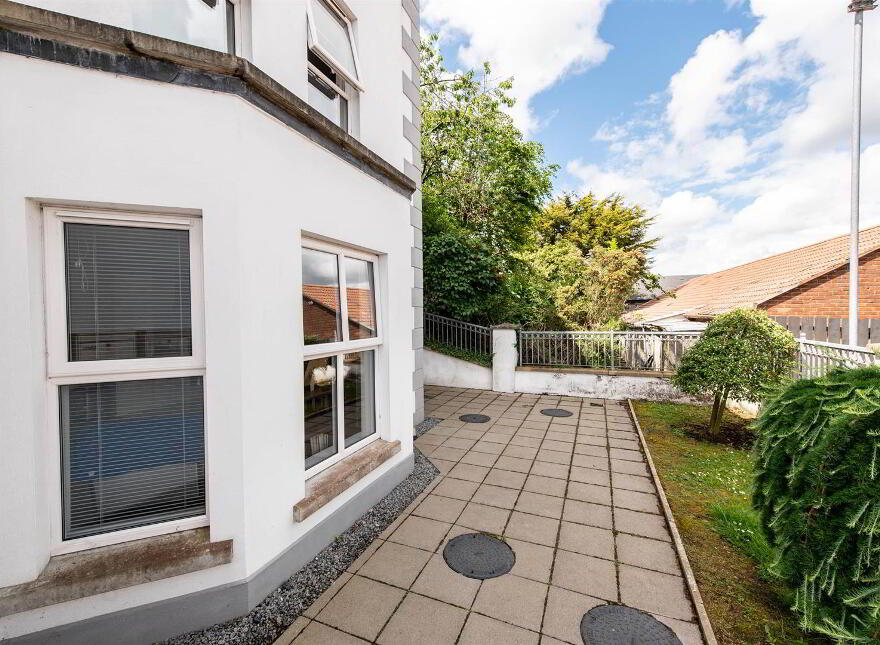 241b Saintfield Road, Belfast, BT8 6PS