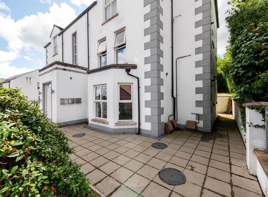 241b Saintfield Road, Belfast, BT8 6PS