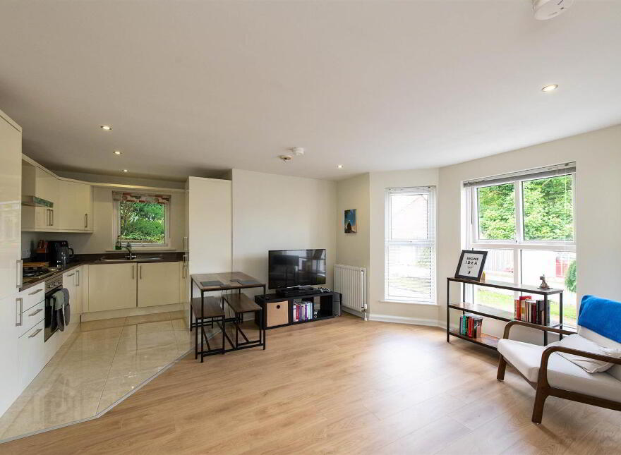 241b Saintfield Road, Belfast, BT8 6PS