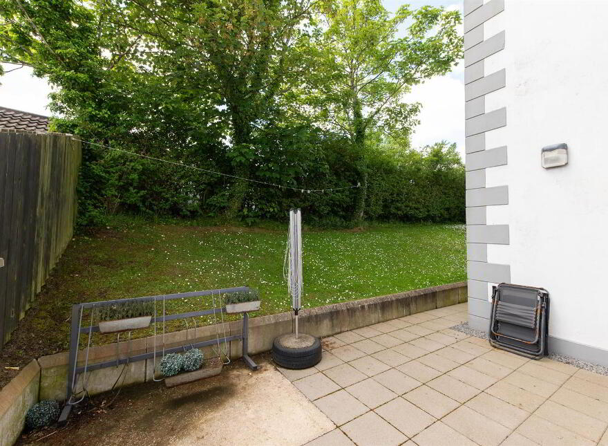 241b Saintfield Road, Belfast, BT8 6PS