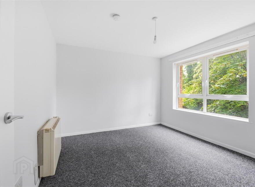 13 Roosevelt Square, Belfast, BT12 5RW
