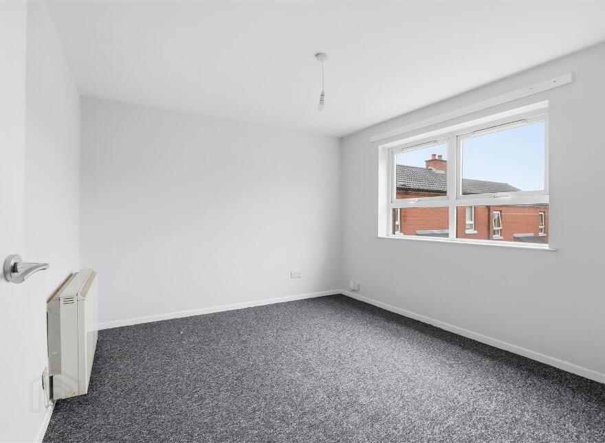 13 Roosevelt Square, Belfast, BT12 5RW