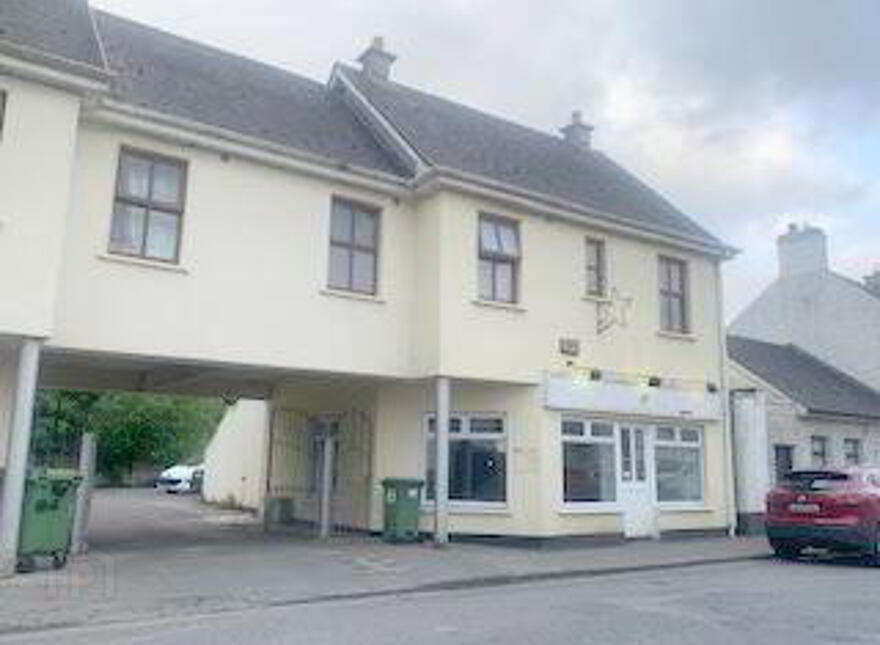 River Street, Clara, R35C9T1