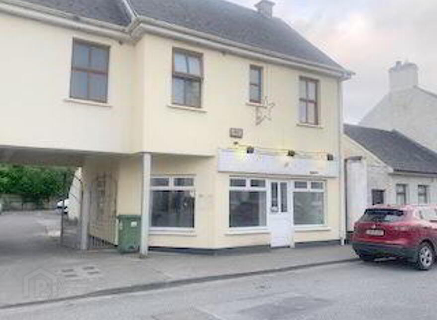 River Street, Clara, R35C9T1